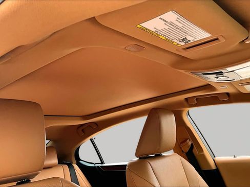 Used 2024 Lexus ES 350 w/ Premium Package FWD image 12