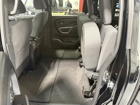 Used 2024 Nissan Titan SV w/ SV Bronze Edition Package image 17