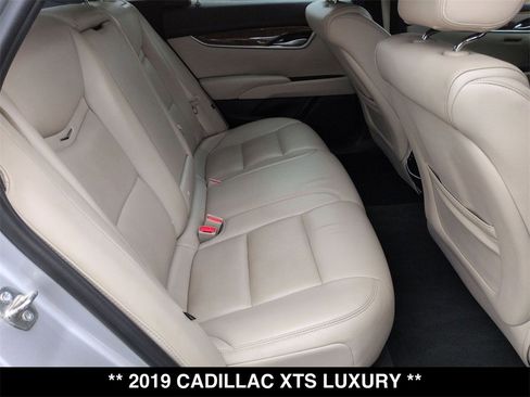Used 2019 Cadillac XTS Luxury image 28
