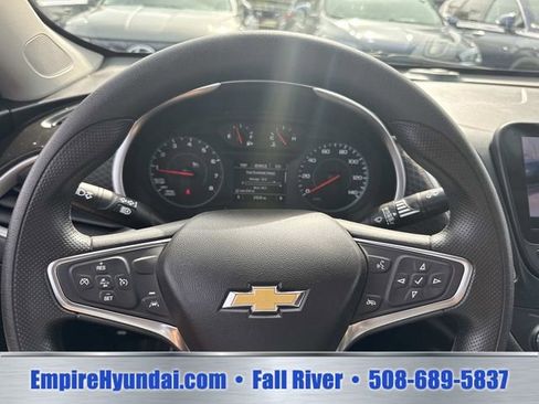 Used 2025 Chevrolet Malibu LT FWD image 28