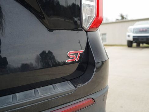 Used 2020 Ford Explorer ST w/ ST High-Performance Pack image 14
