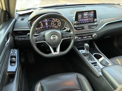 Used 2021 Nissan Altima 2.5 SL FWD image 18