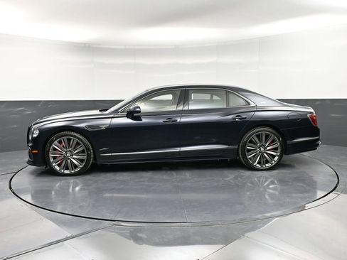 Used 2025 Bentley Flying Spur Plug-In Hybrid image 2