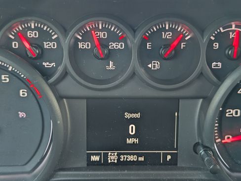 Used 2023 Chevrolet Silverado 1500 Custom image 11