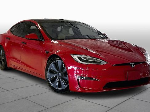 Used 2021 Tesla Model S Plaid image 2