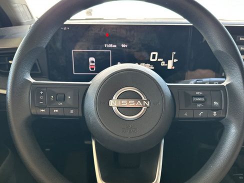 Used 2025 Nissan Kicks SV FWD image 23