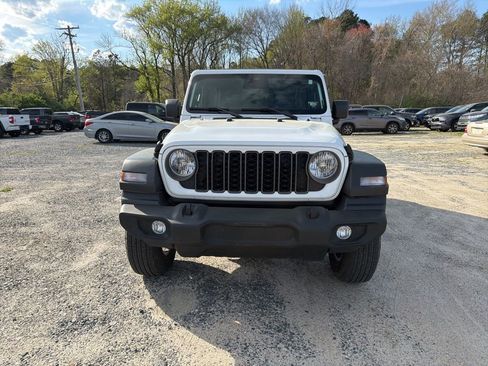 Used 2025 Jeep Wrangler Sport S image 8