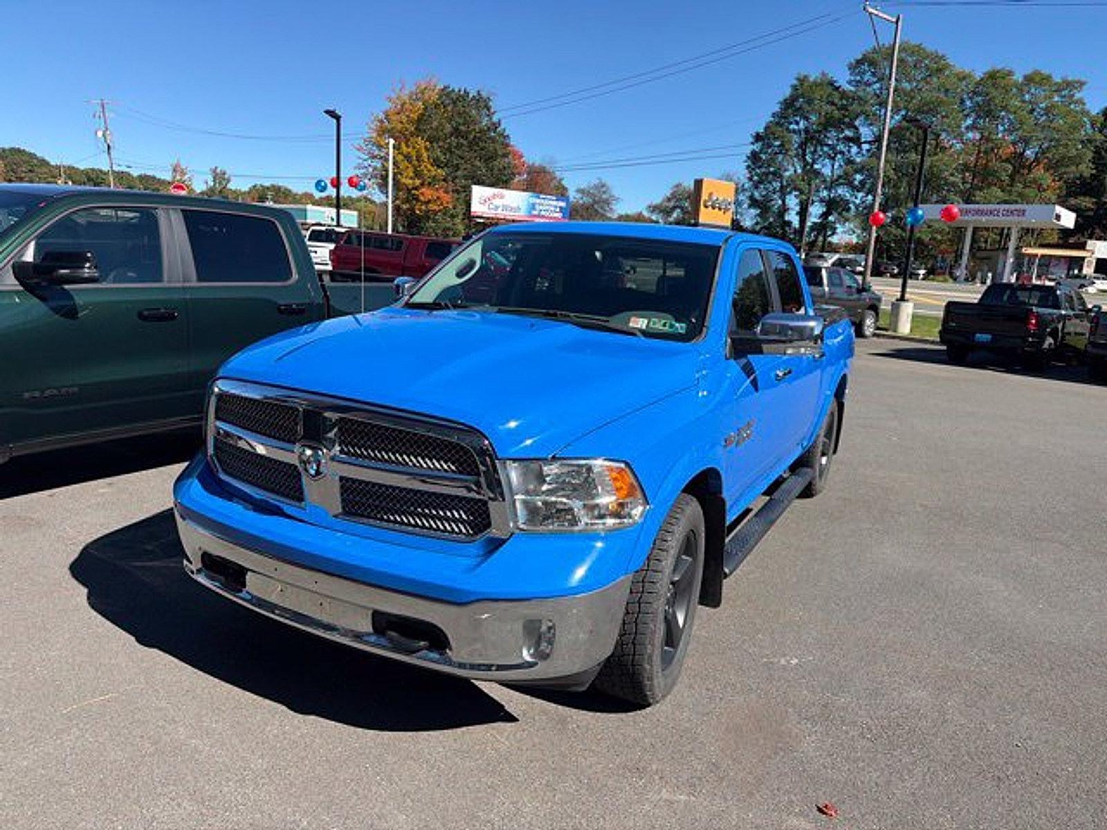 Used 2018 RAM 1500 SLT AWD/4WD image 2