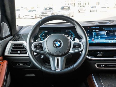 Used 2025 BMW X5 M60i image 12