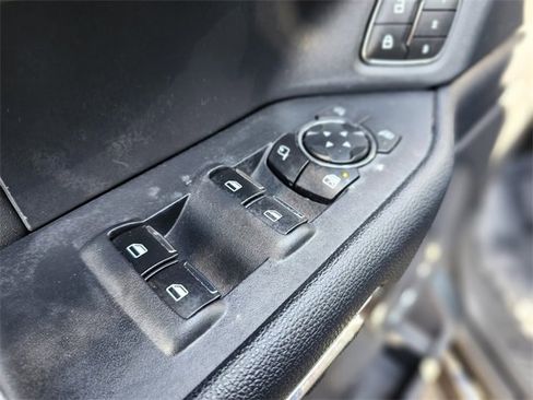 Used 2022 Ford Expedition XLT image 19