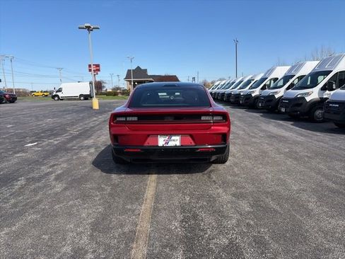 Used 2024 Dodge Charger Daytona R/T w/ Plus Group AWD/4WD image 4