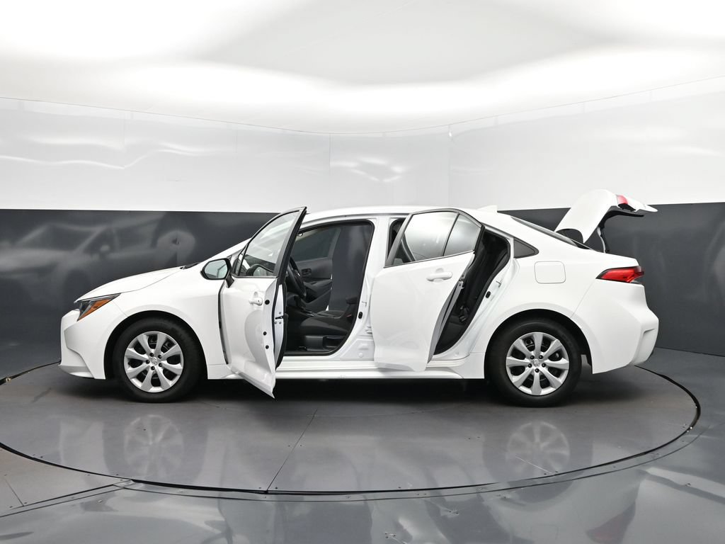 Used 2024 Toyota Corolla LE FWD image 46