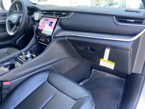 New 2024 Jeep Grand Cherokee Limited 4xe image 13