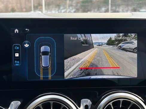 Used 2025 Mercedes-Benz GLA 250 4MATIC image 54