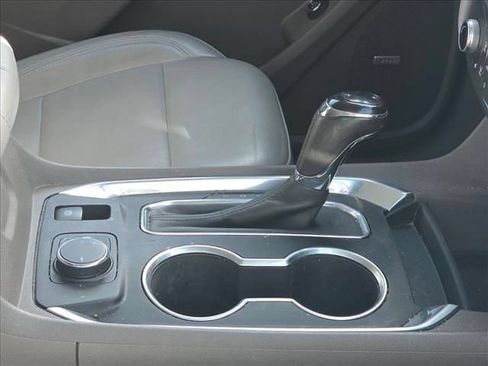 Used 2019 Chevrolet Traverse LT w/ LT Premium Package FWD image 23