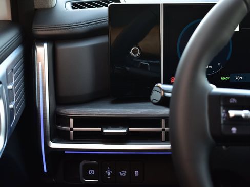 New 2025 Hyundai Santa Fe Limited image 46