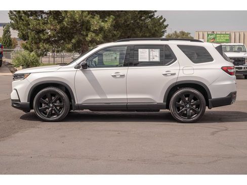 Used 2025 Honda Pilot Black Edition image 6