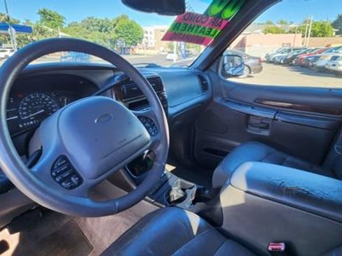 Used 2000 Ford Explorer Limited RWD image 6