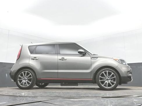 Used 2019 Kia Soul ! FWD image 46