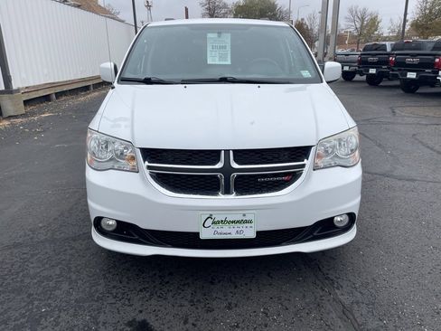 Used 2015 Dodge Grand Caravan SXT image 7