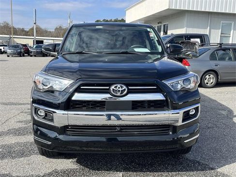 Used 2022 Toyota 4Runner Limited image 10