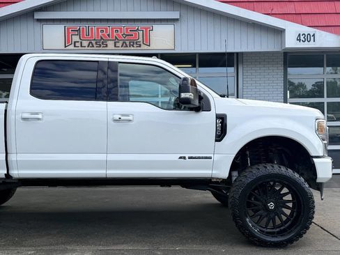 Used 2022 Ford F250 Platinum image 11