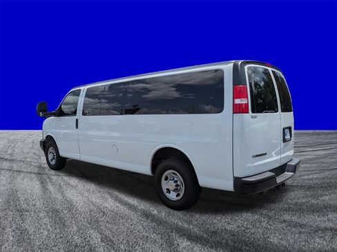 Used 2024 Chevrolet Express 3500 LS RWD image 6