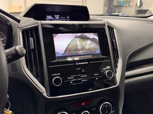 Used 2021 Subaru Crosstrek 2.0i image 10