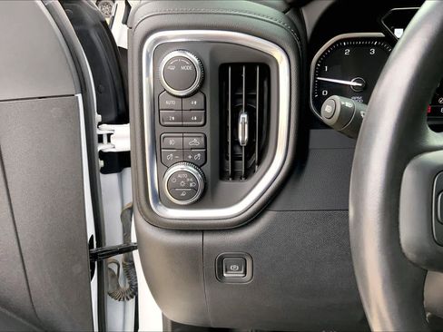 Used 2022 GMC Sierra 3500 Denali image 31