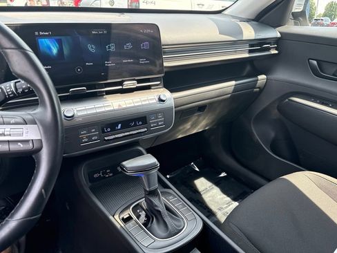 Used 2025 Hyundai Kona SEL AWD/4WD image 21