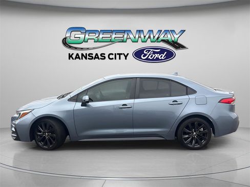 Used 2024 Toyota Corolla SE image 5