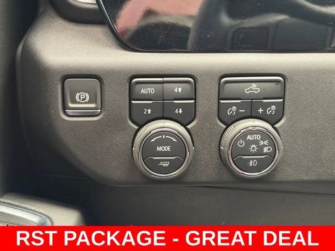 Certified 2024 Chevrolet Silverado 1500 RST AWD/4WD image 19
