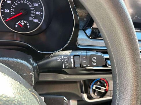 Used 2023 Kia Seltos LX image 21