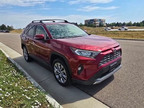 Used 2019 Toyota RAV4 Limited w/ Cold Weather Package AWD/4WD image 7