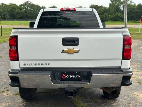 Used 2019 Chevrolet Silverado 2500 W/T AWD/4WD image 5
