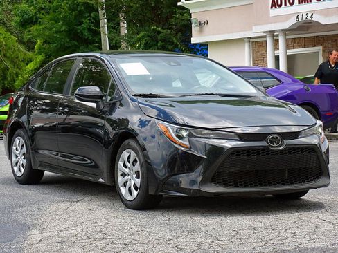 Used 2022 Toyota Corolla LE FWD image 10