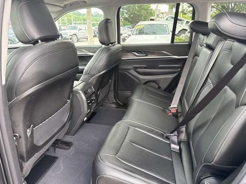 Certified 2023 Jeep Grand Cherokee Limited AWD/4WD image 16