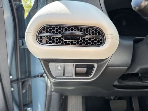 Used 2024 Honda HR-V LX image 51