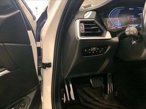 Used 2022 BMW 330e w/ M Sport Package RWD image 30