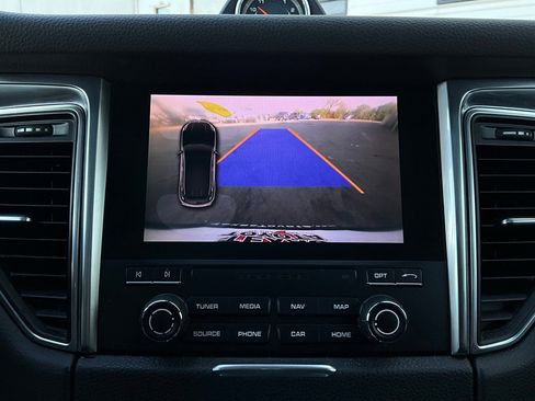 Used 2017 Porsche Macan S image 36