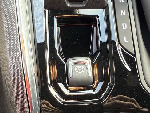 New 2026 GMC Canyon Elevation w/ Convenience Package RWD image 11