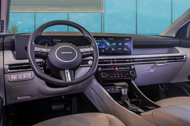 New 2026 Hyundai Tucson SEL FWD image 11