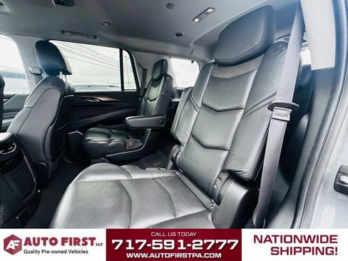 Used 2019 Cadillac Escalade Luxury image 17