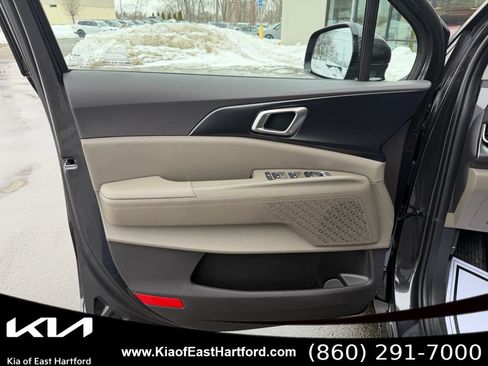 New 2026 Kia Carnival LX FWD image 26