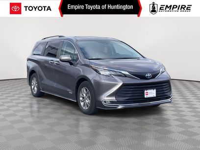 Used 2021 Toyota Sienna XLE