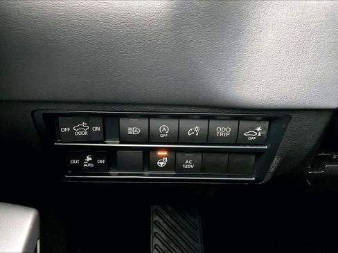 Used 2023 Toyota Tundra Platinum image 35