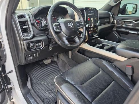 Used 2019 RAM 1500 Laramie AWD/4WD image 16