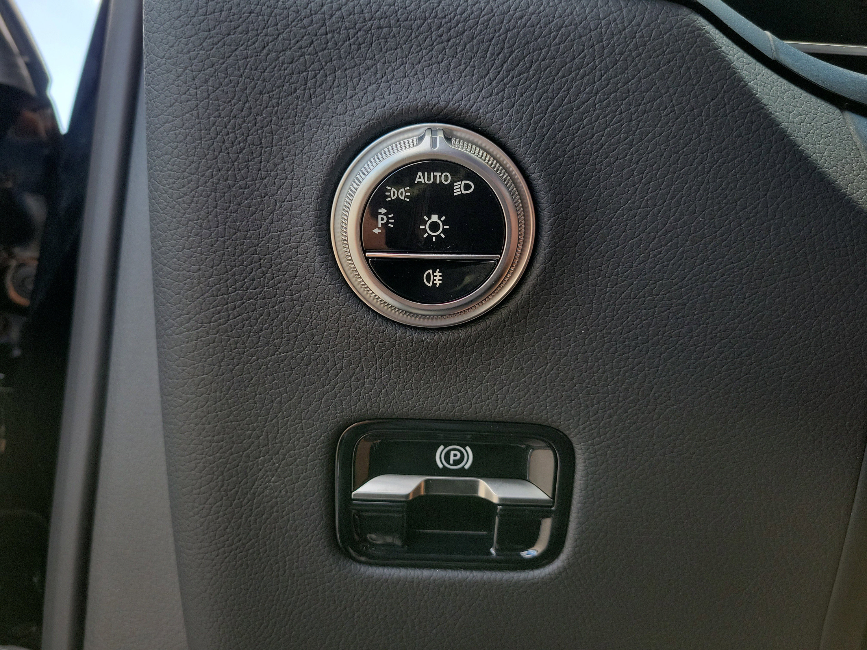 Certified 2026 Mercedes-Benz GLC 300 image 21