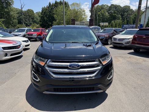 Used 2018 Ford Edge SEL w/ Equipment Group 201A AWD/4WD image 2