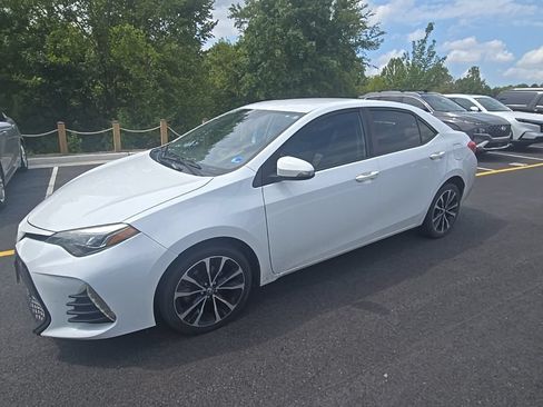 Used 2019 Toyota Corolla SE FWD image 1